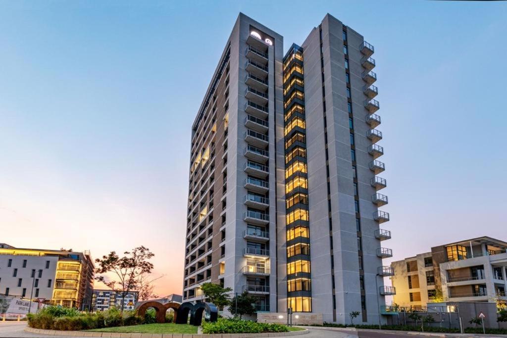 Menlyn Maine Residence Unit 1419 بريتوريا المظهر الخارجي الصورة